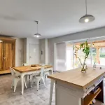 Vakantiehuis 3 Bedroom Cozy In *