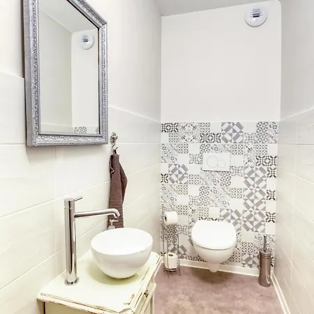 Vakantiehuis 3 Bedroom Beautiful In