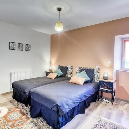 3 Bedroom Beautiful In بيت للعطل