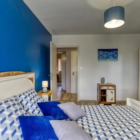 3 Bedroom Beautiful In * Baraqueville
