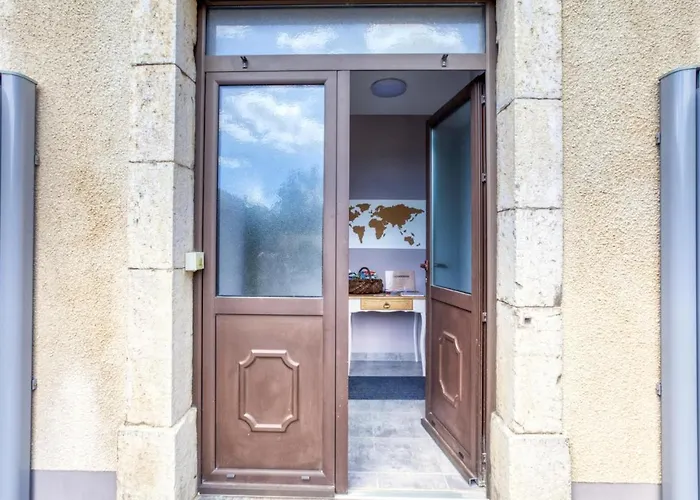 펜션 3 Bedroom Cozy In