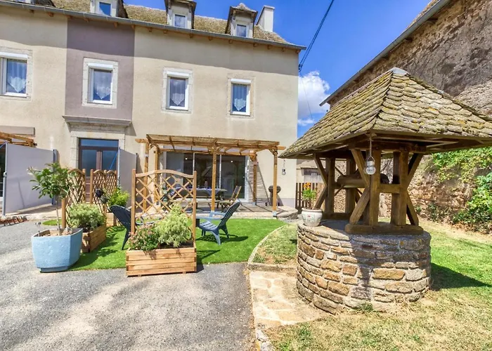 펜션 3 Bedroom Cozy In Baraqueville